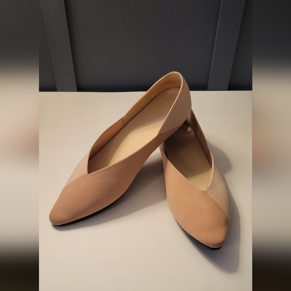 Vivaia Pointed Knit Flats in Neutral Tan/Cream | Summer | Women's EU 41, US 9.5